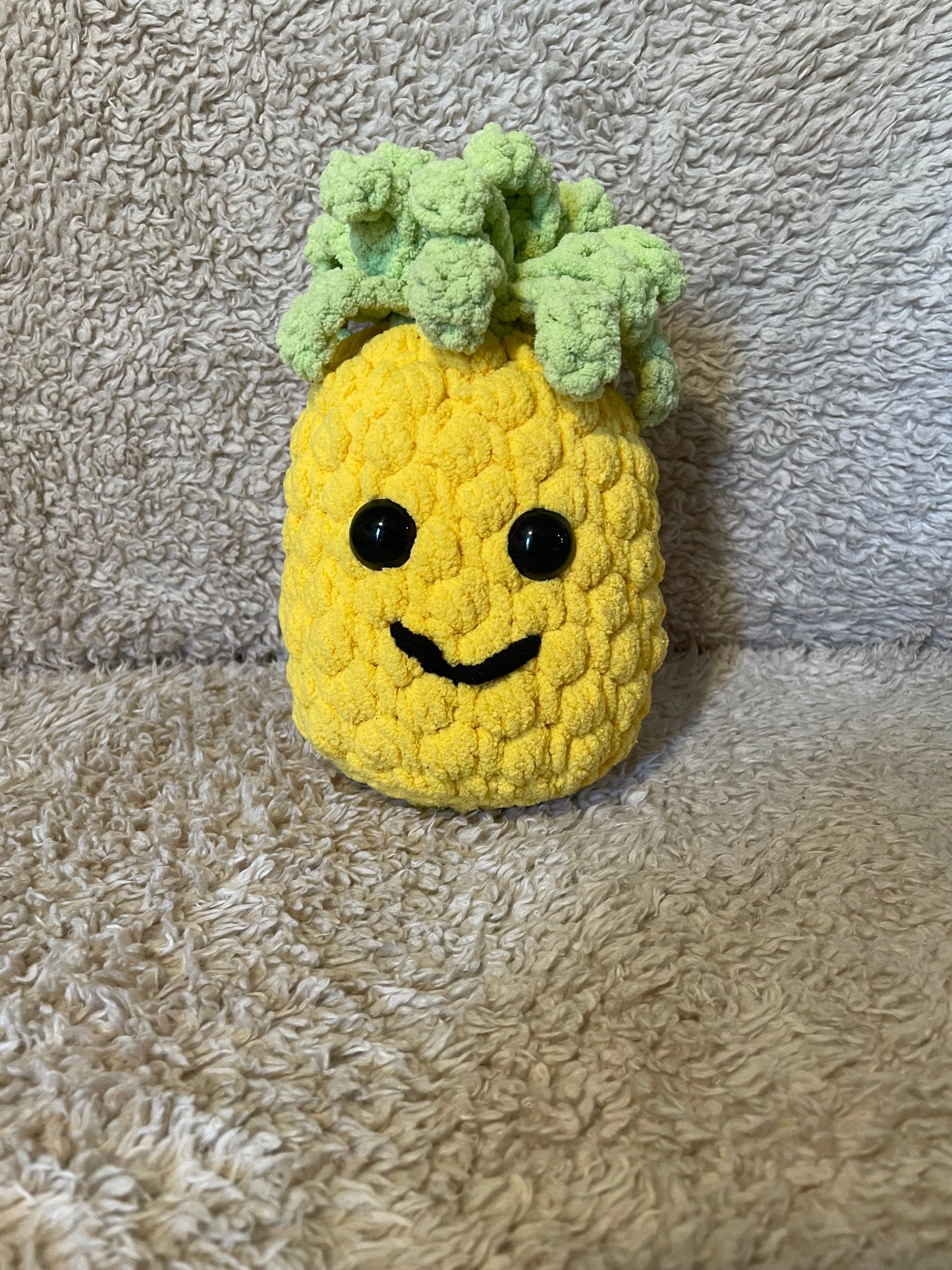 Happy Pineapple